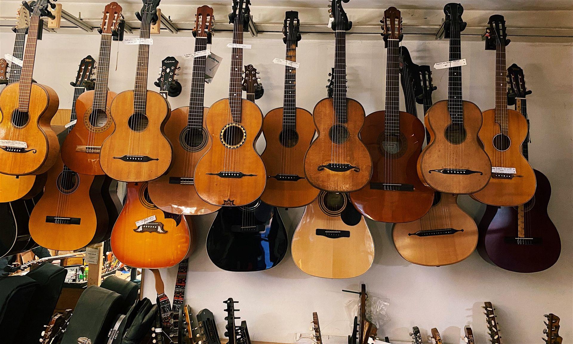 8 Shops in Wien, in denen ihr Musikinstrumente bekommt | 1000things