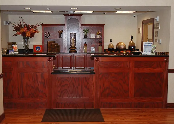 Best Howard Johnson Hotels in California